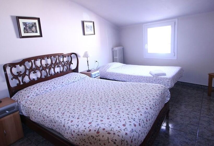 Hostal Porta De Nuria