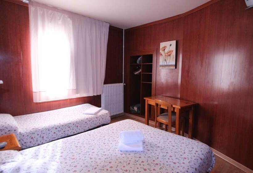 Hostal Porta De Nuria