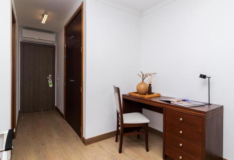 Отель Albergaria Quim Barreiros