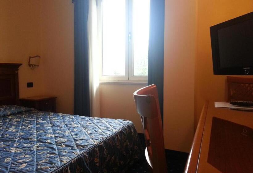 فندق Albergo Costantini