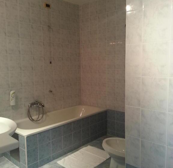 فندق Albergo Costantini