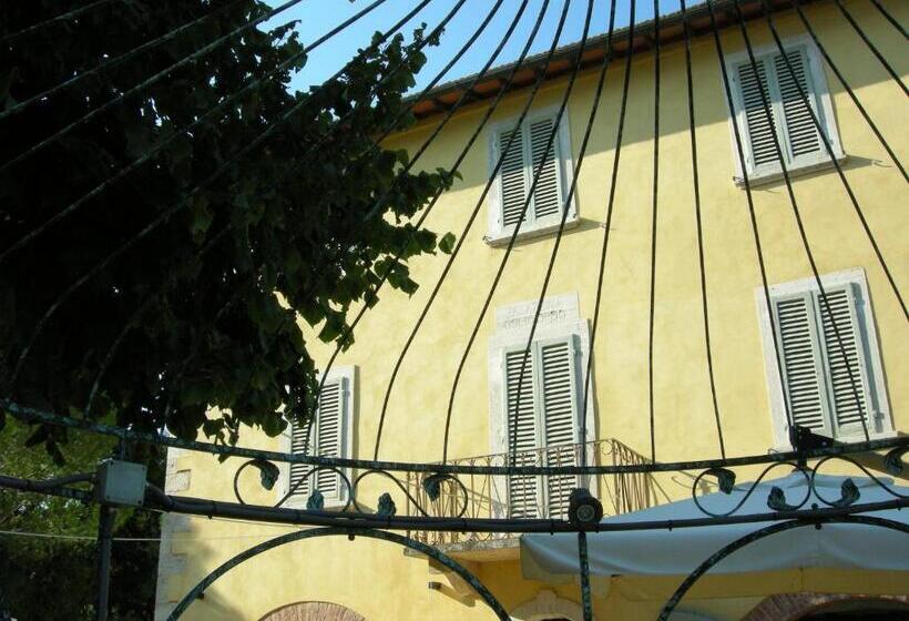 فندق Albergo Da Annita   Room Only