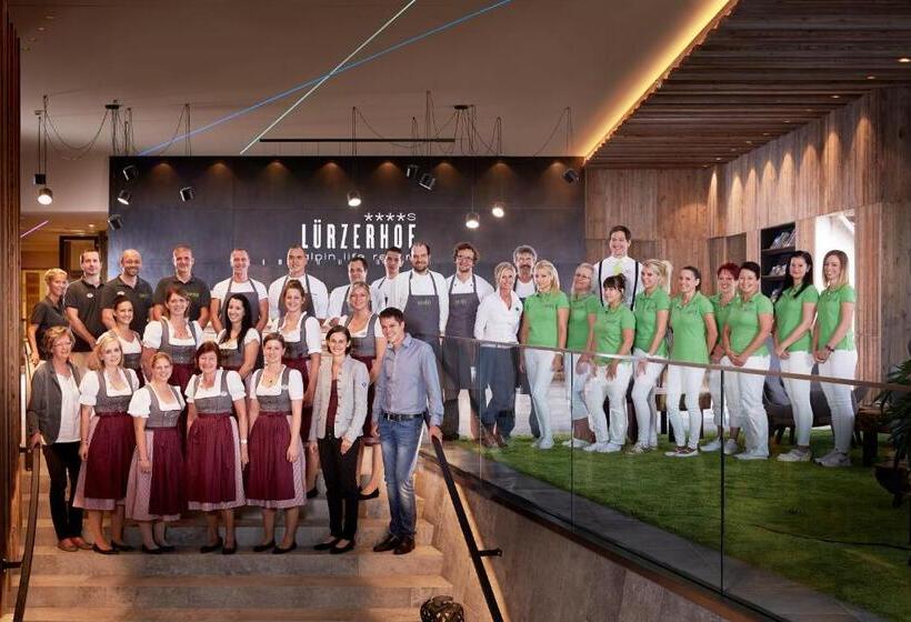 Отель Alpin Life Resort Lürzerhof