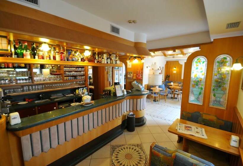 فندق Antica Croce   Gardaslowemotion