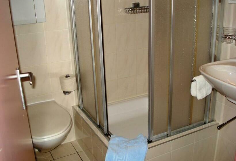 בית מלון כפרי Bahnhof