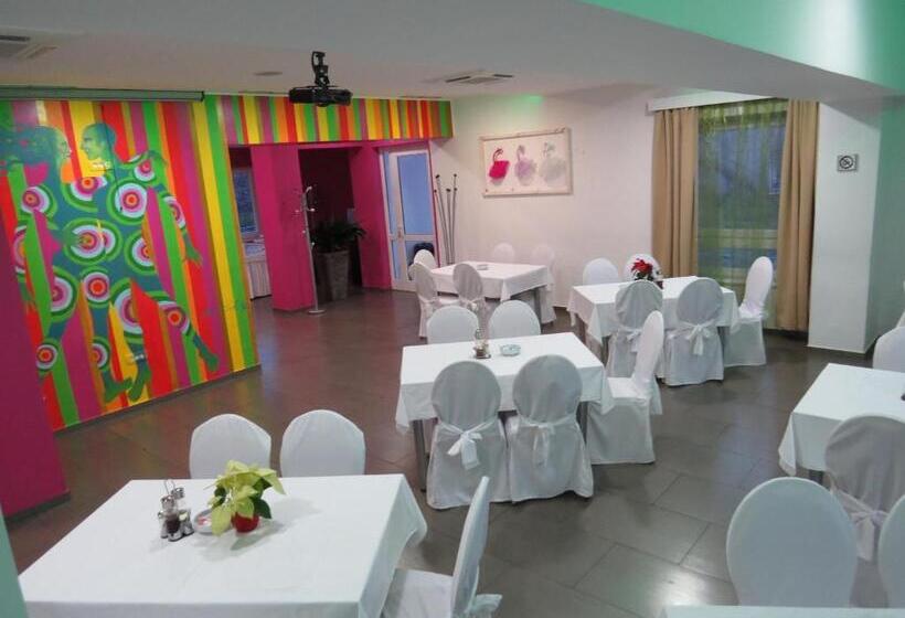 هتل Ballet School