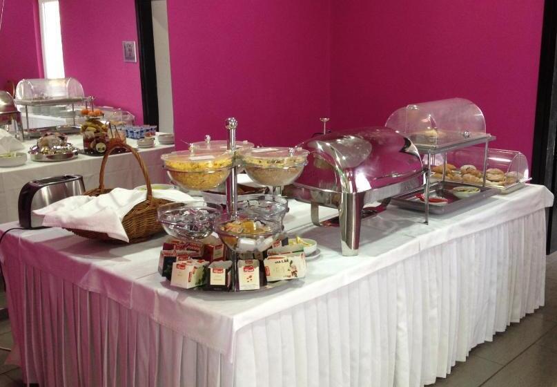 هتل Ballet School