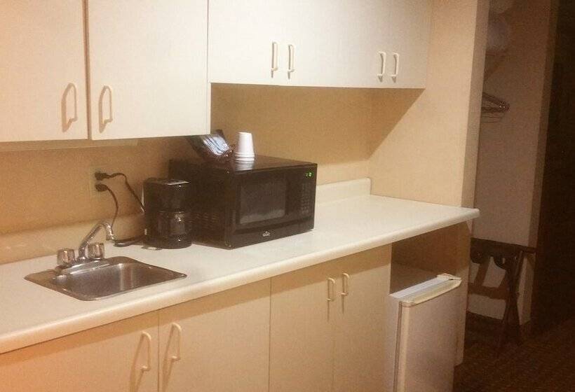 فندق Best Value Inn & Suites Parry Sound