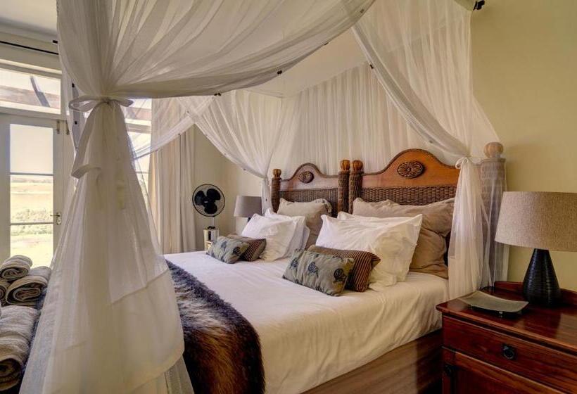 Отель Blue Gum Country Estate