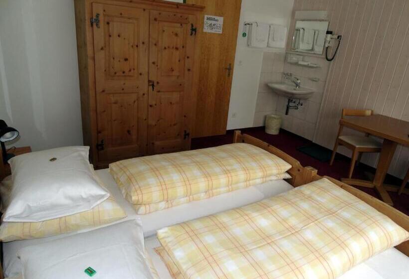 בית מלון כפרי Bündnerhof