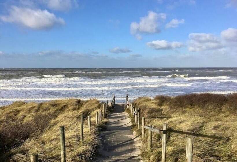 Boutique Hotel Charley S