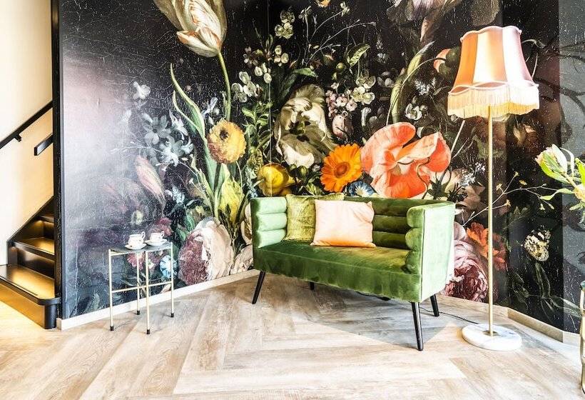 Boutique Hotel Charley S