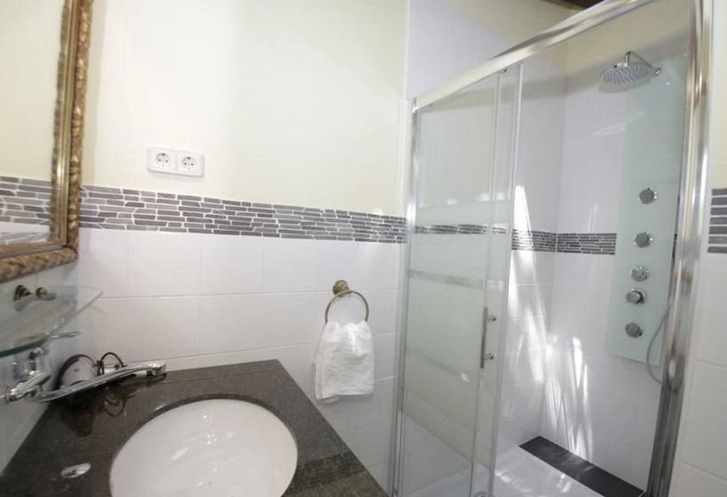 Отель Can Llimona