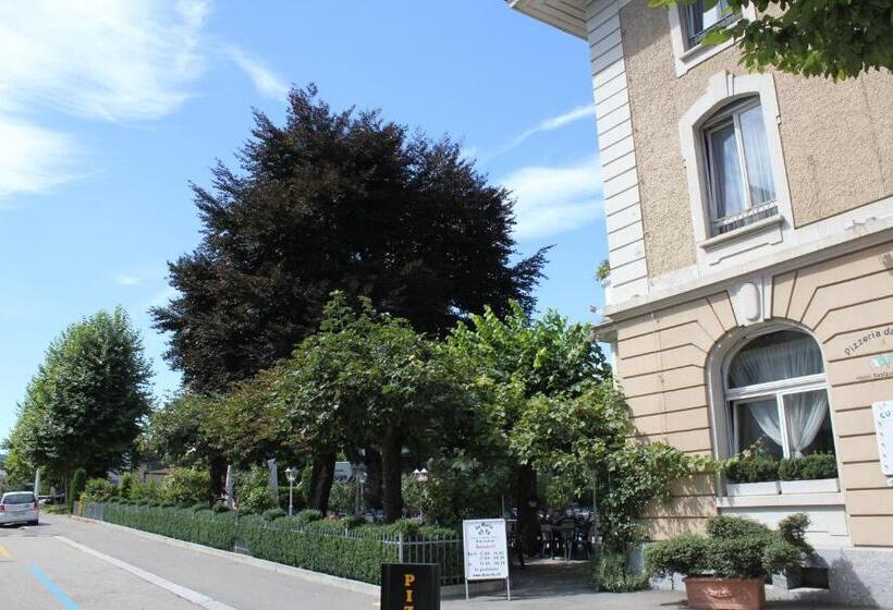 בית מלון כפרי Central