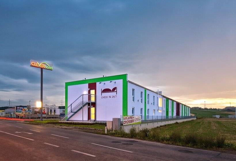 فندق Clever