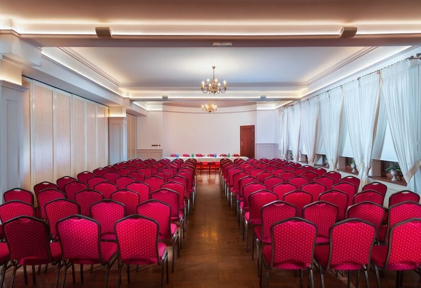 בית מלון כפרי Cristal Park