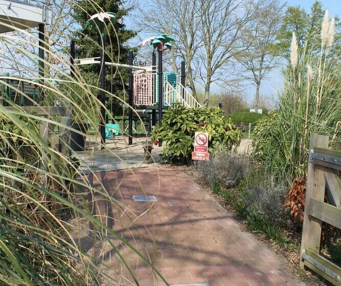 فندق De Brabantse Biesbosch