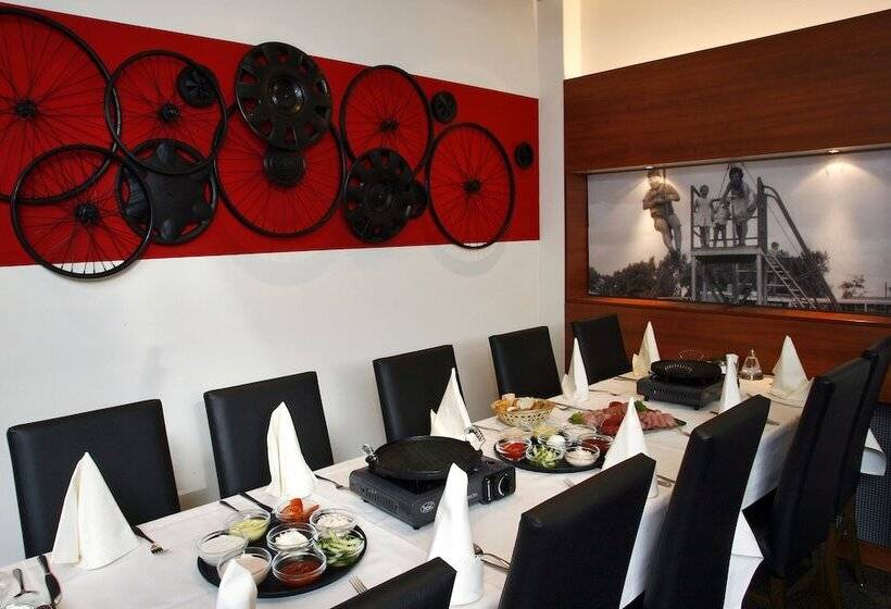 호텔 De Zoete Inval Haarlemmerliede