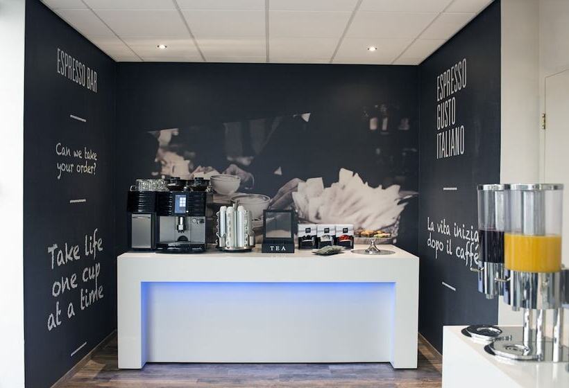 호텔 De Zoete Inval Haarlemmerliede