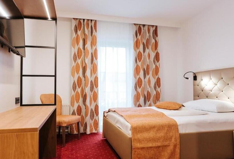 Отель Der Stockinger