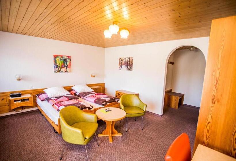 בית מלון כפרי Derby