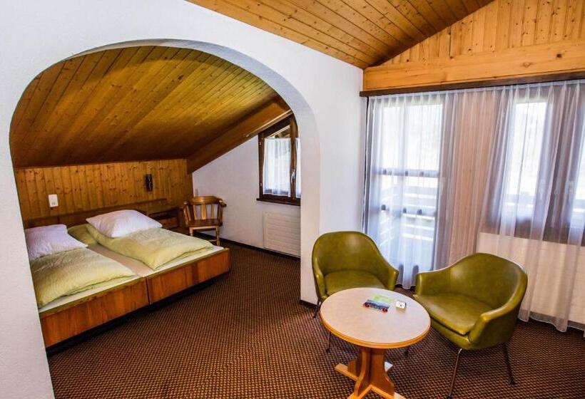 בית מלון כפרי Derby