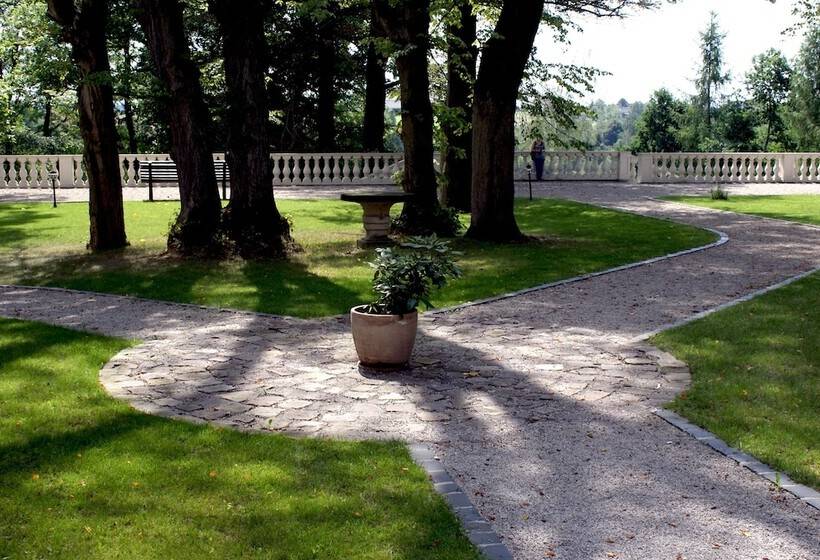 호텔 Dwor Sierakow