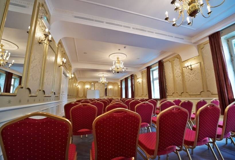 호텔 Dwor Sierakow