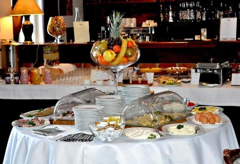 호텔 Dwor Sierakow