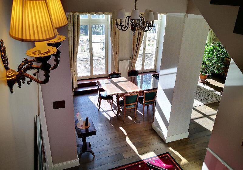 호텔 Dwor Sierakow