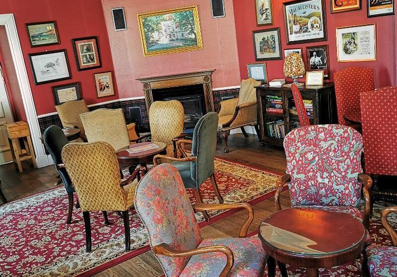 호텔 Dwor Sierakow