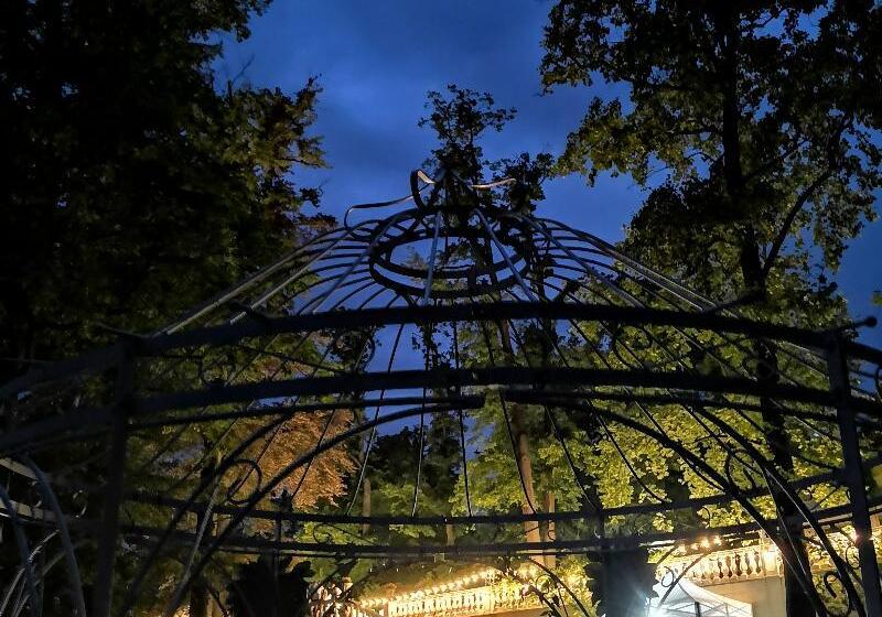 בית מלון כפרי Dwor Sierakow