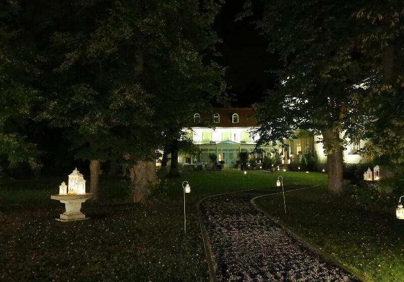 호텔 Dwor Sierakow