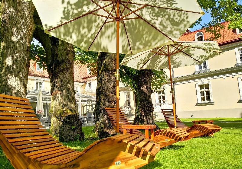 호텔 Dwor Sierakow