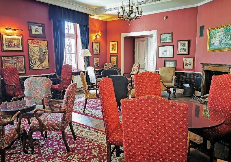 호텔 Dwor Sierakow