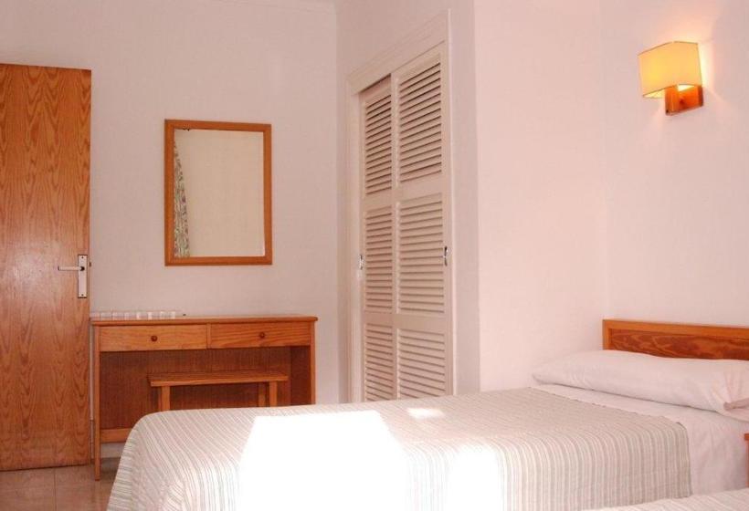 Отель Es Salobrar