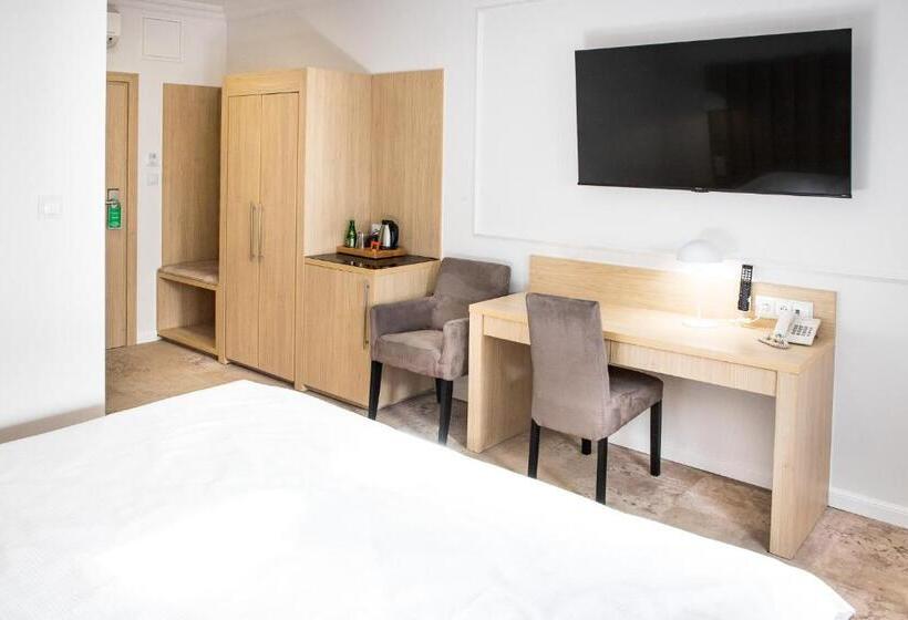 هتل Europejski Boutique