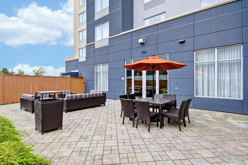 فندق Fairfield Inn & Suites By Marriott Guelph