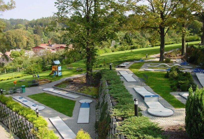 בית מלון כפרי Filipinum