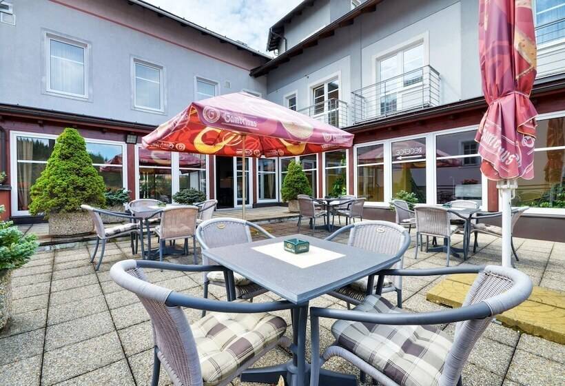 בית מלון כפרי Filipinum