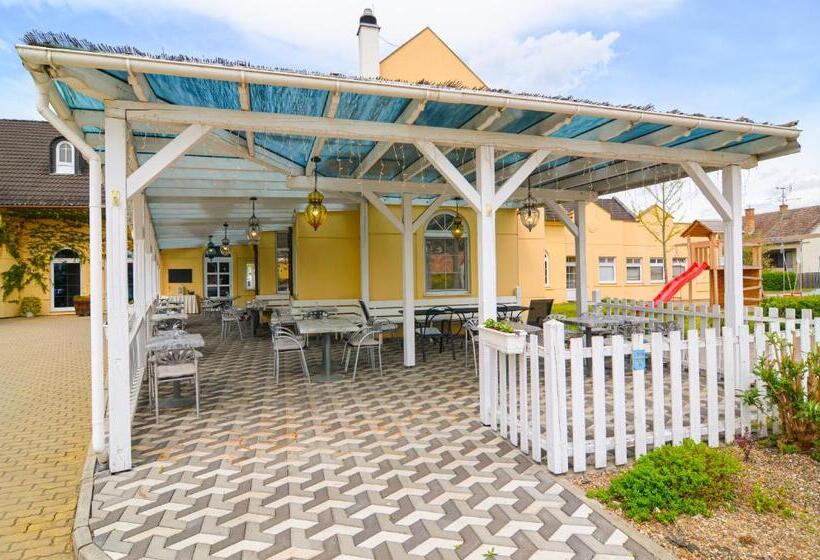 فندق Galant Lednice