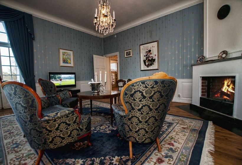 בית מלון כפרי Gimo Herrgård