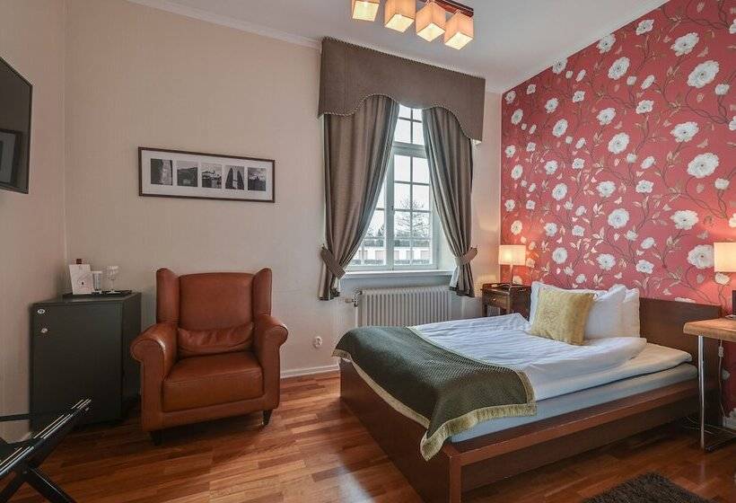 בית מלון כפרי Gimo Herrgård