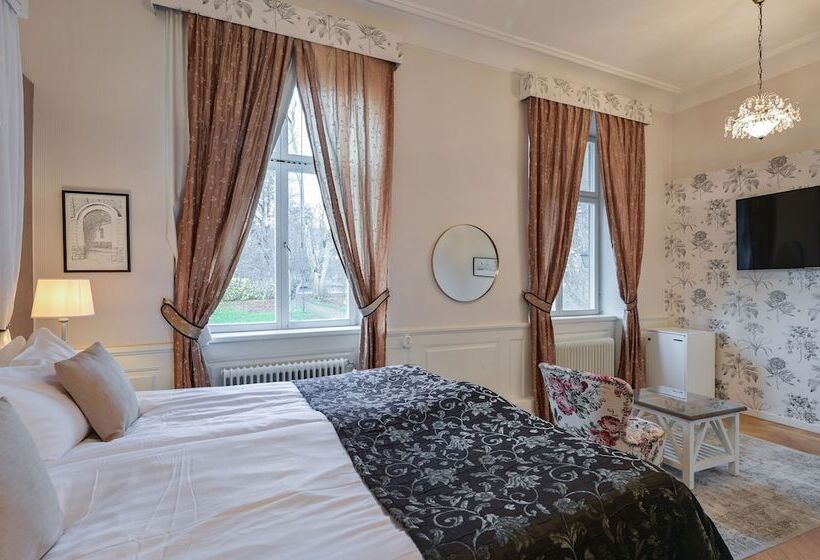 בית מלון כפרי Gimo Herrgård