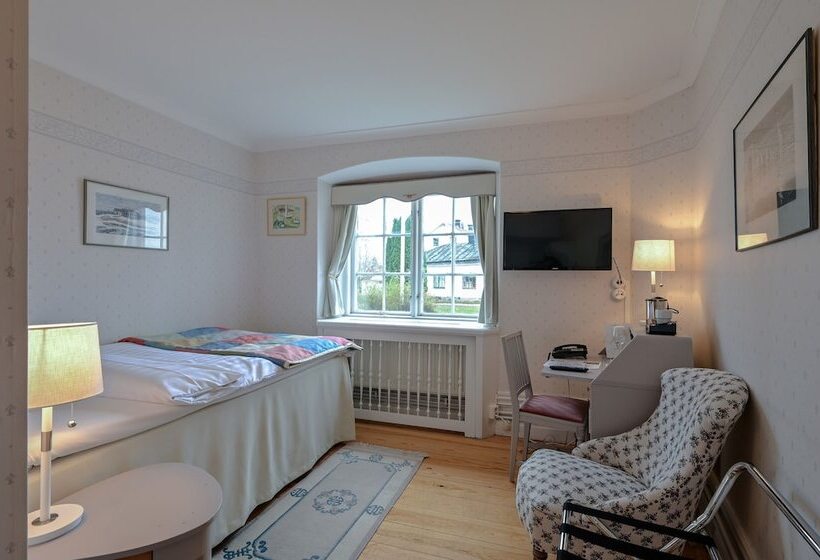 בית מלון כפרי Gimo Herrgård