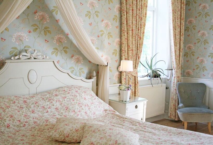 בית מלון כפרי Gimo Herrgård