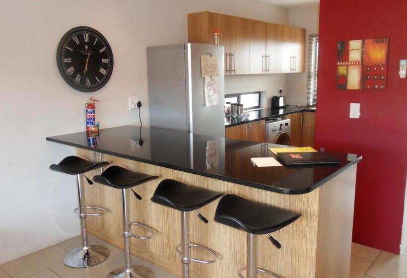 ホテル Haus Holzapfel