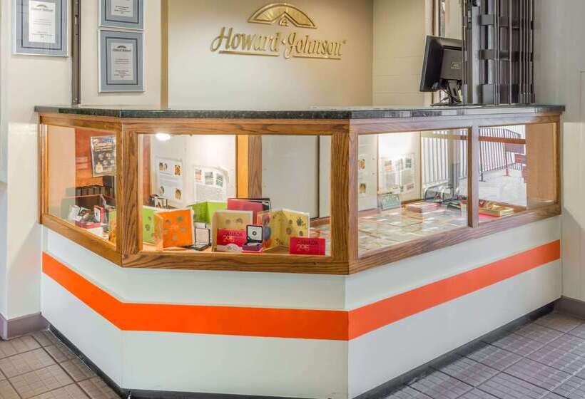 فندق Howard Johnson By Wyndham Tillsonburg