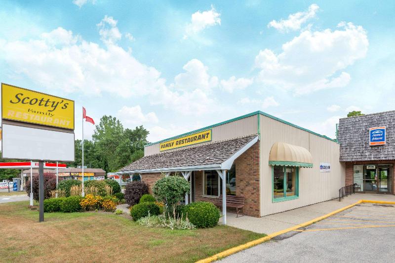 فندق Howard Johnson By Wyndham Tillsonburg