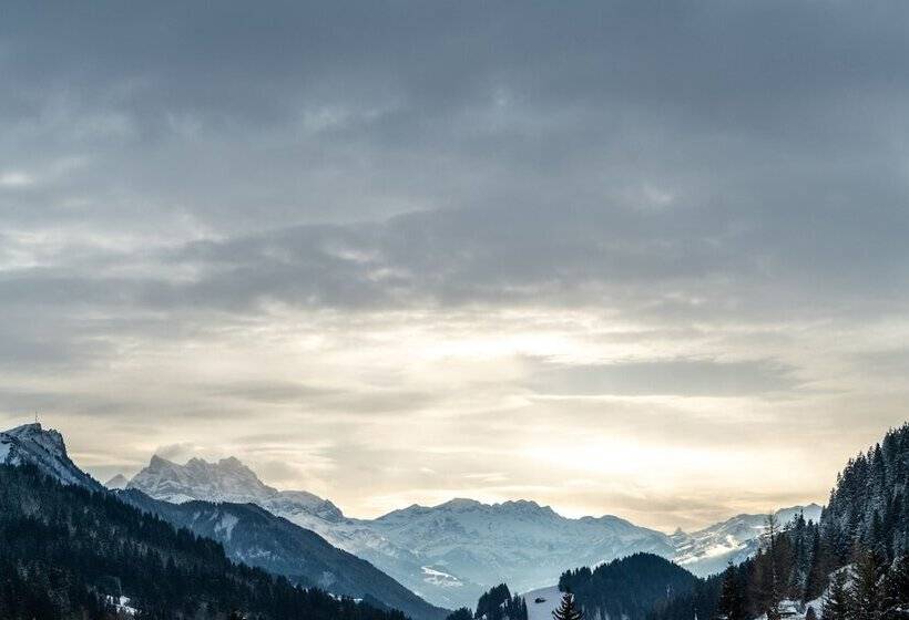 Отель Hôtel Le Relais Alpin